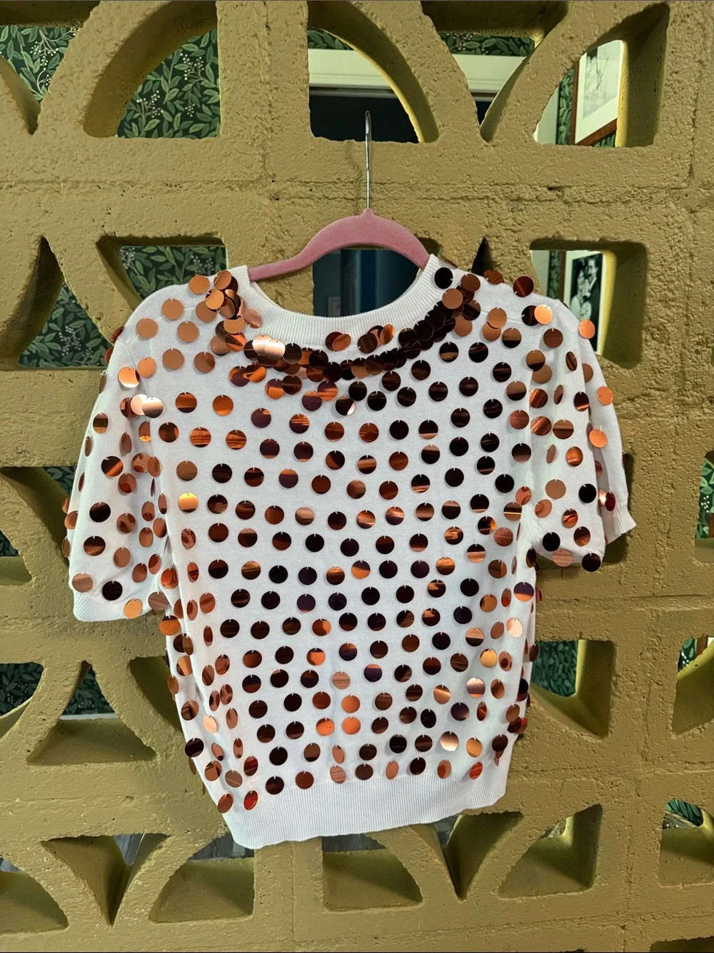 Sequin Dot 'Hook Em Queen' White Queen of Sparkles Top size Small